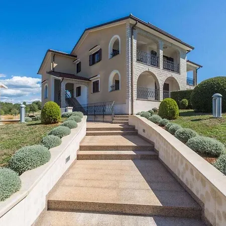 Mihael With Private Pool Holiday home